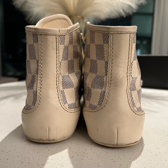 Louis Vuitton Damier Azur Hi Top Sneaker Size 37.5. - Picture 11 of 12